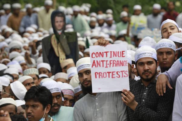 Continue anti-France protests